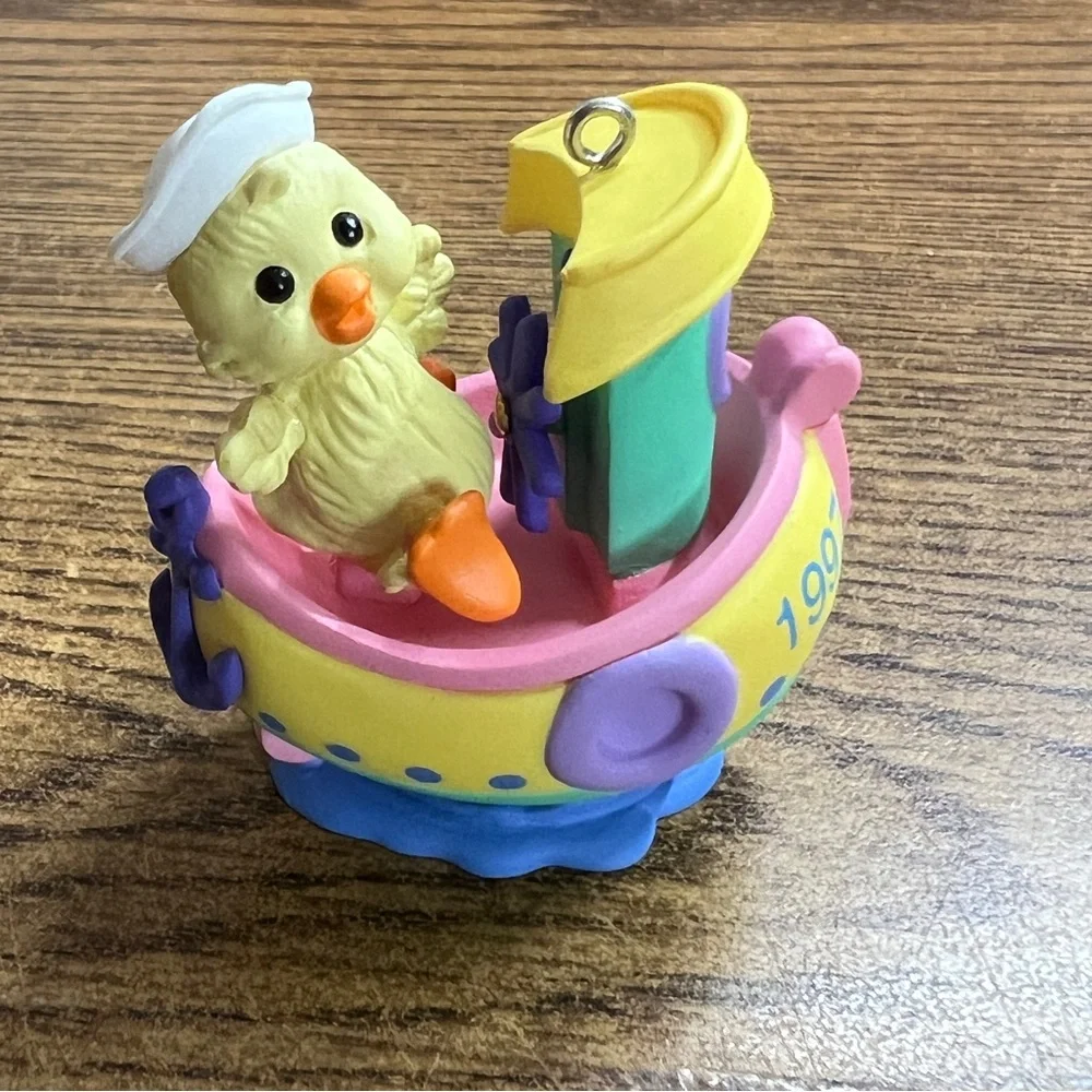 Hallmark Here Comes Easter 1997 a spring Collection Handcrafted Dated 1997